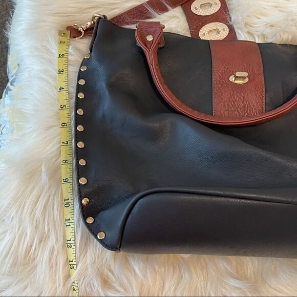 Victoria Elizabeth Dual Leather Purse - Picture 5 of 16